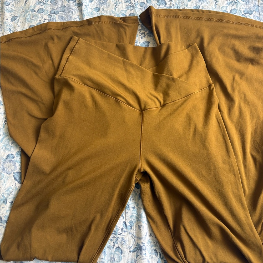 Aerie Crossover Women's Tan Flare Leggings